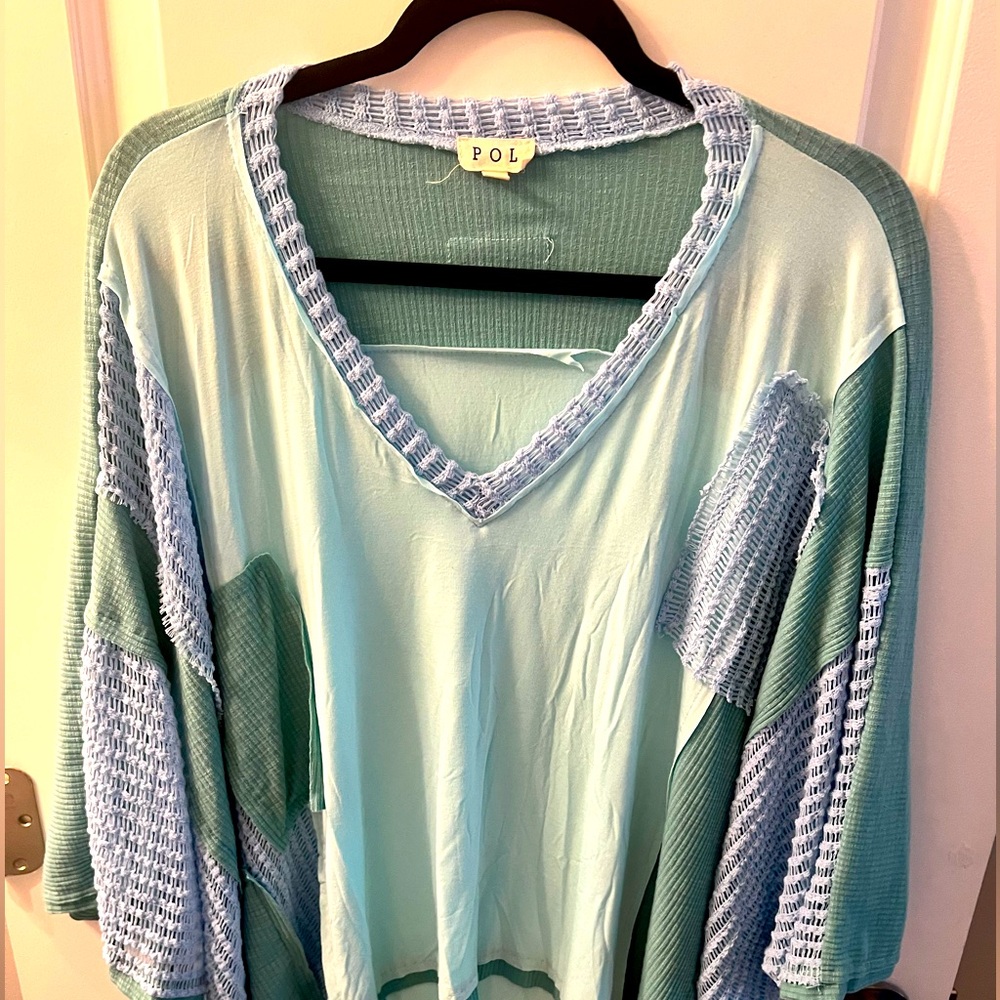 POL V-neck tshirt